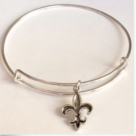 Fleur de Lis Charm Bracelet Mardi Gras Nola Saints Vintage Style Silver Plated - Picture 8 of 9